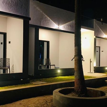 Mayekar'S Holiday Home, Chivla Beach, Малван Екстер'єр фото